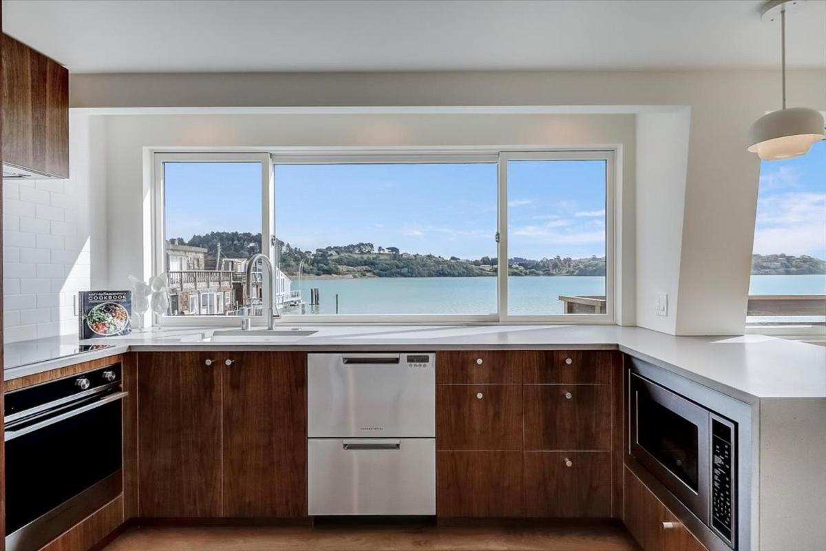 Floating Condos Of Commodore 11 Mill Valley Exterior photo